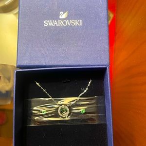 Swarovski green necklace and stud earring set